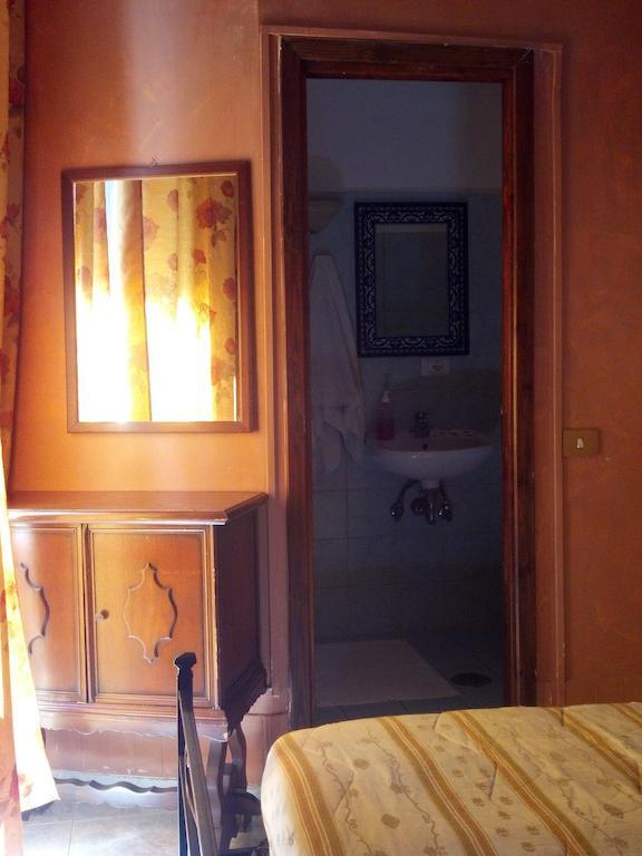 Napoleon Guesthouse Roma Habitación foto